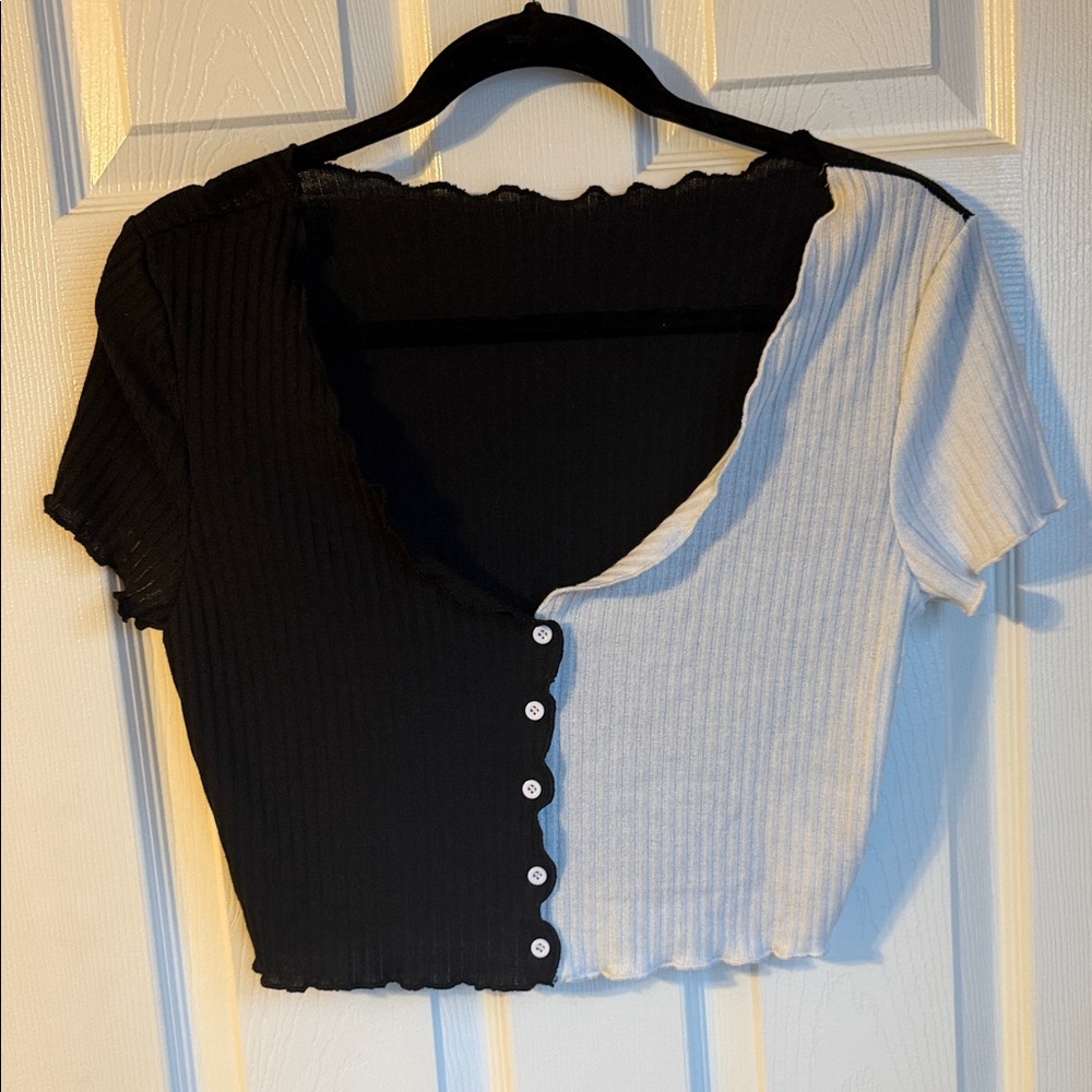 Black and White Ribbed Button-Up Women's Top